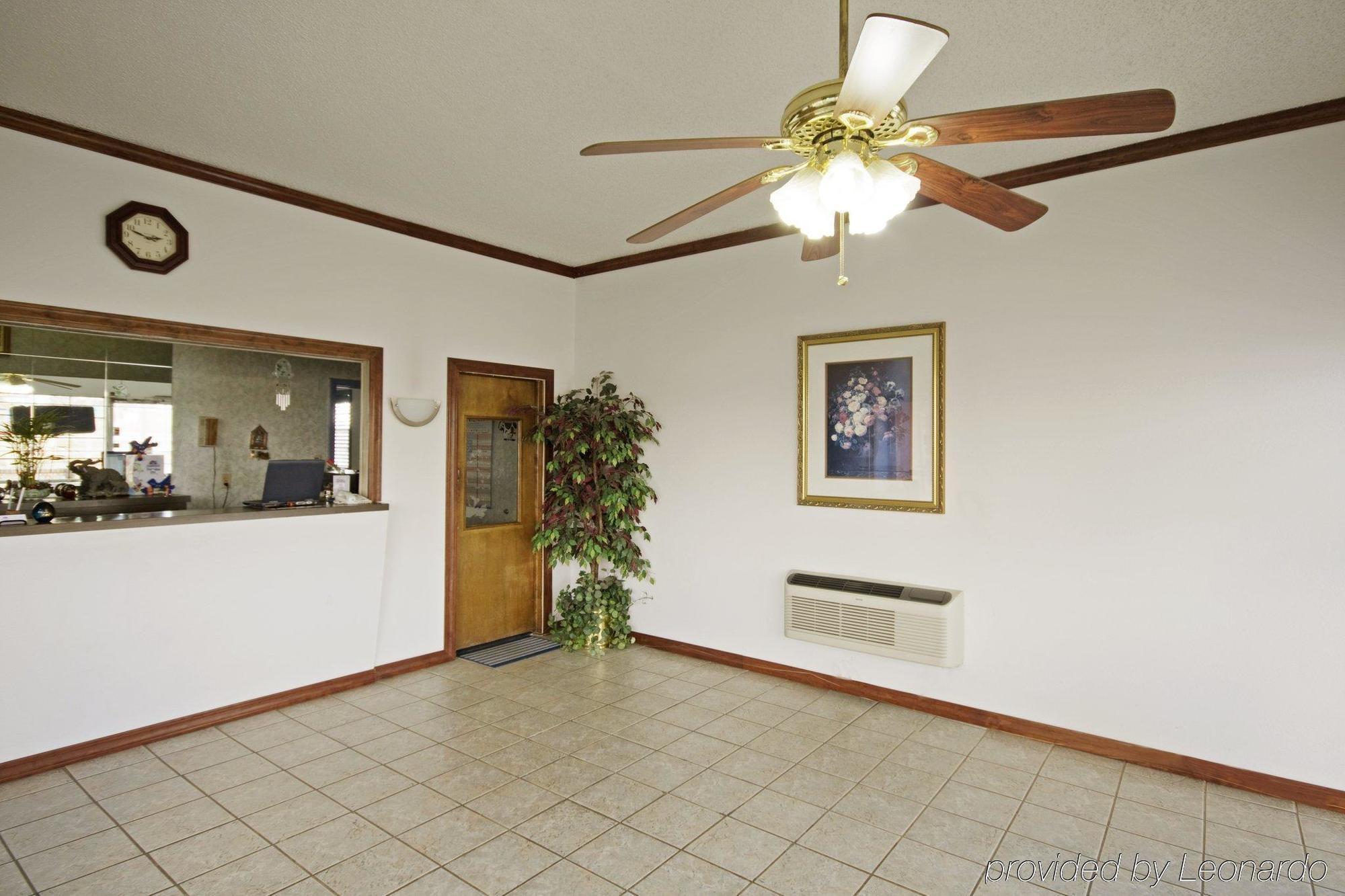 Executive Inn Muldrow Интерьер фото